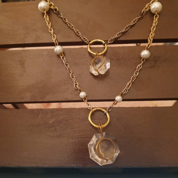 Gold Layered Necklace w/ pearls - Picture 3 of 4